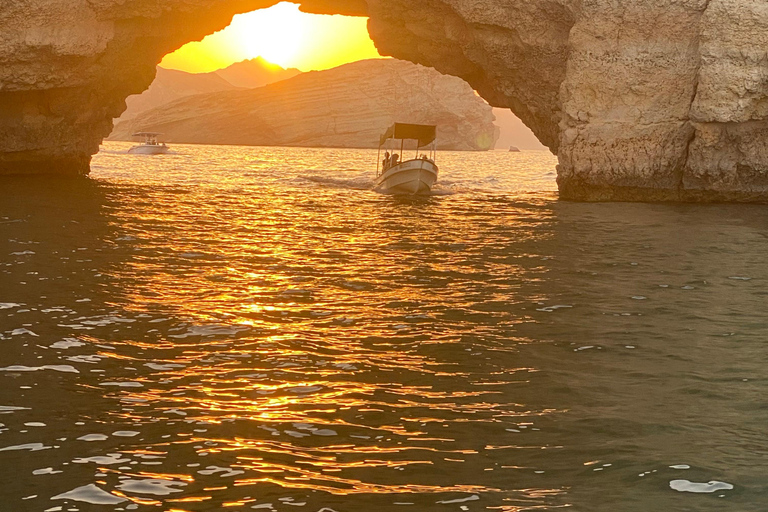 Mascate : tour en bateau pour observer les dauphins