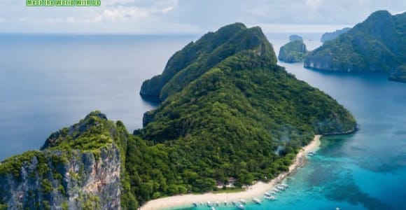 El Nido: Island Hopping Tour C with Secret Beach Access