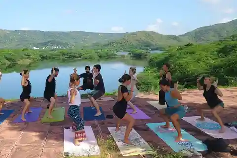 3 Hours Private Yoga and Meditation Tour in Jaipur