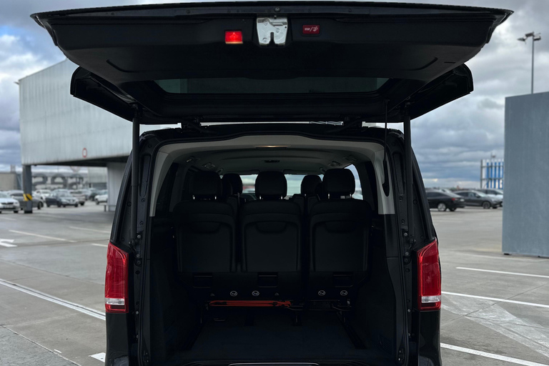 Prag: Flughafentransfer ins Stadtzentrum oder andersherum