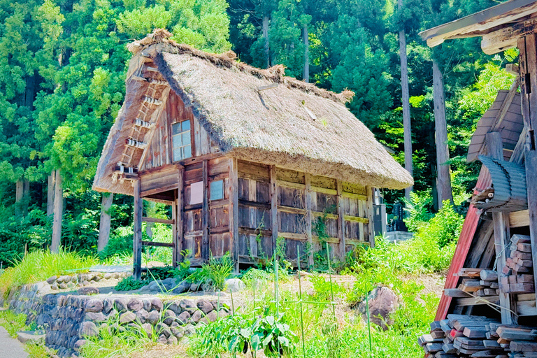 Kanazawa: Shirakawago, Gokayama, and Takayama Full Day Trip