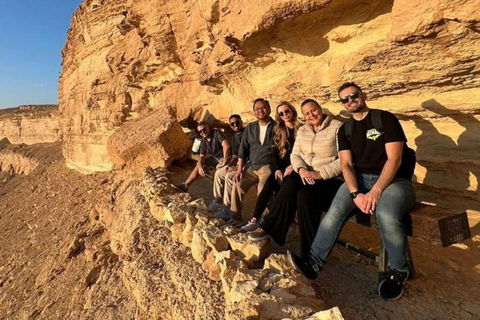 Riyad : excursion au lever du soleil à Edge of the WorldRiyad : Excursion « Lever du soleil au bout du monde »