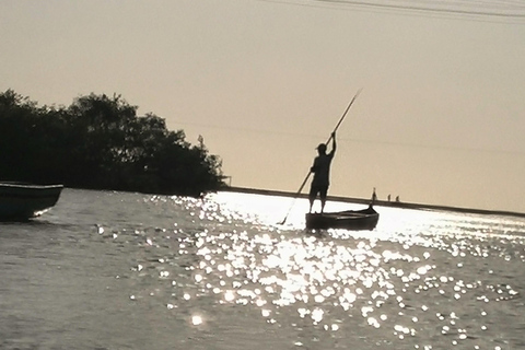 Cartagena: Lagoon Fishing with German or Italian Guide