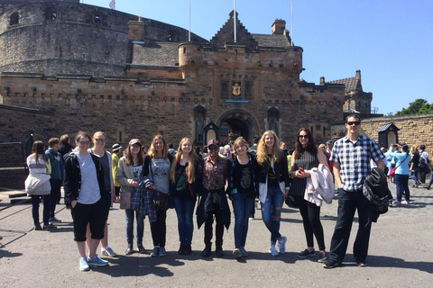 Edinburgh Old Town & Hidden Gems Tour in German The Ultimate Guide to Edinburgh- in German