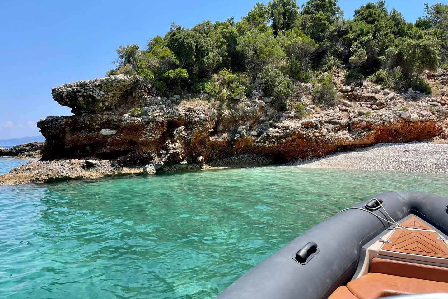 Sazan Island & Karaburun Strand & Haxhi Ali Höhle Vlore