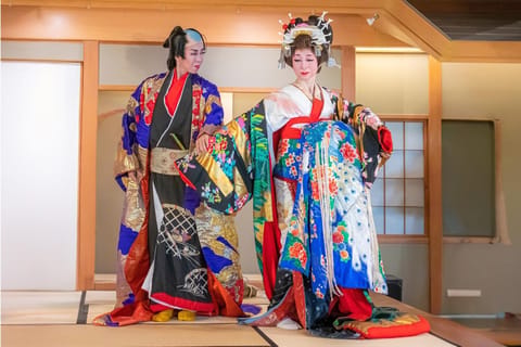 Samurai & Oiran Show and Interactive Cultural Experience - Image 2