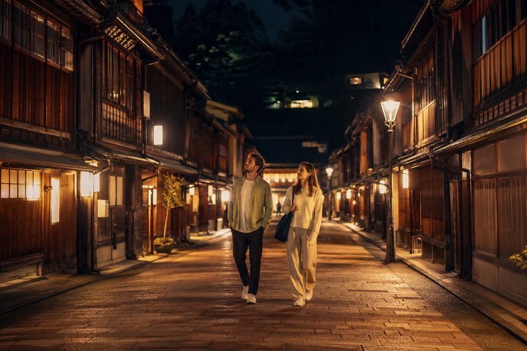 Kanazawa: Nishi Chaya & Riverside Night Photo Walk