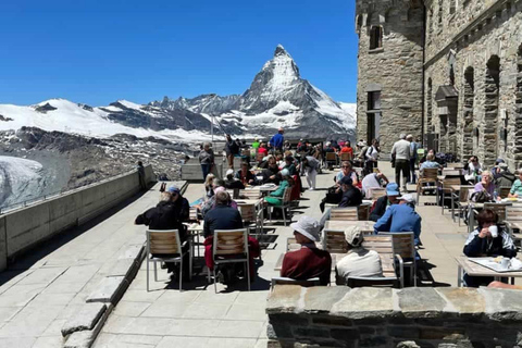 Von Basel: Zermatt &amp; Matterhorn in einer privaten KleingruppentourVon Basel aus: Zermatt &amp; Matterhorn in einer privaten Kleingruppentour