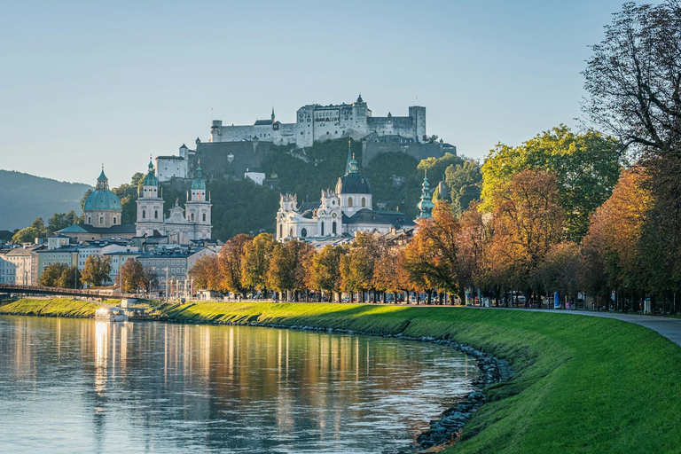 Salzburg: Munich Tour with Transfers, Hotel, Meals & Drinks