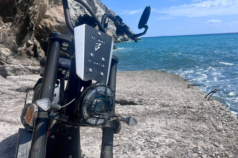 Santorini: Around the Island by Electric Bike Santorini: Around the Island by e-scooter
