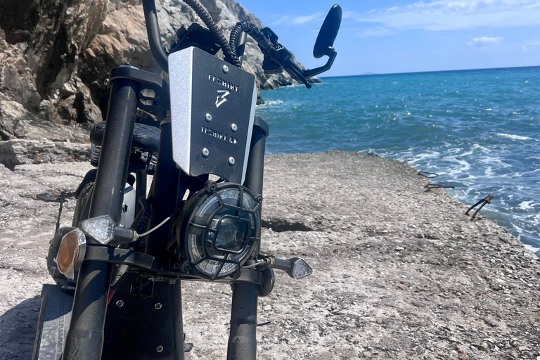 Santorini: Around the Island by Electric Bike Santorini: Around the Island by e-scooter