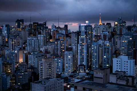 Sao Paulo: Panoramische avondtour met barbecue-diner