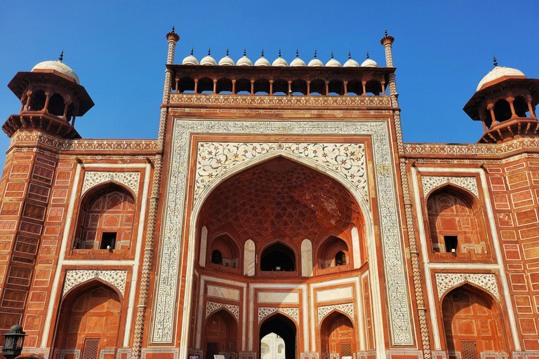 From Delhi: Taj Mahal Sunrise and Agra Fort Private Day Trip AC Car, Tour Guide, Monument Tickets & Meal