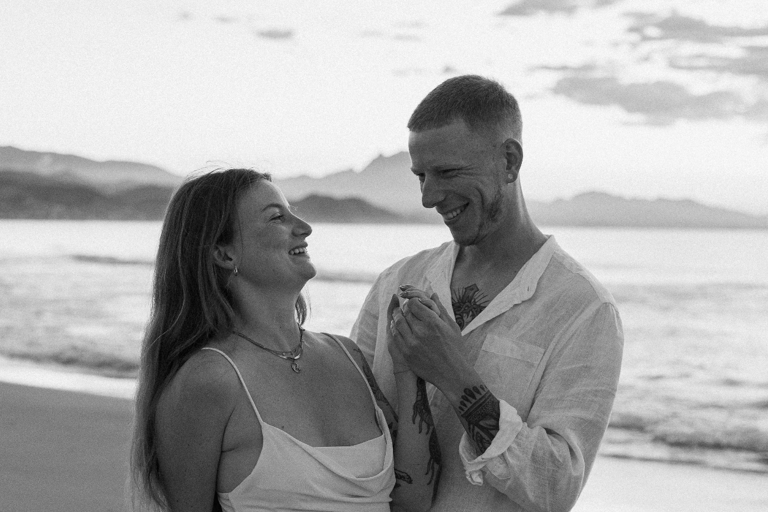 Alicante: Costa Blanca Couple Photoshoot & Proposal Plan