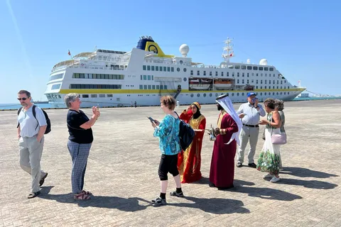 Entdecke Bahrain - Exklusive Aida-Kreuzfahrtpassagiere - 5 HRs