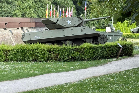 Paris: Normandy D-Day, Omaha Beach & American Cemetery Paris: Normandy D-Day Round-Trip Experience