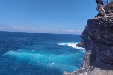 Nusa Penida : Visite guidée d&#039;une journée avec un chauffeur local comme guide