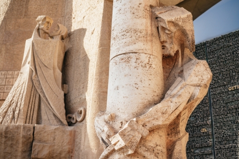 Sagrada Familia: Führung ohne Anstehen & TicketGruppentour auf Englisch