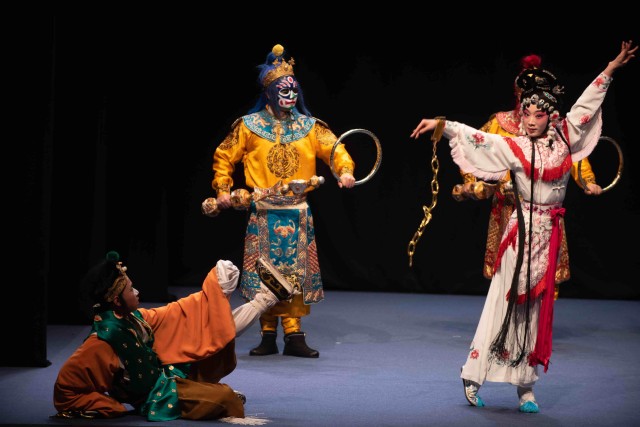 Visit Sichuan Opera face changing show JInjiang theater in Chengdu, China