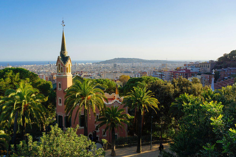Private Guided Family Walking Tour in Barcelona