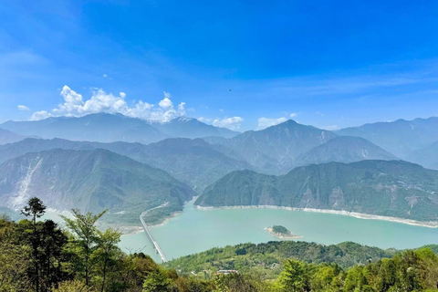 Chengdu Hiking in Yunhua Mountain Landscape & Secret Temple