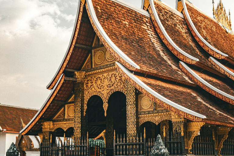 Vientiane, Vang Vieng, &amp; Luang Prabang 4 Days Tour