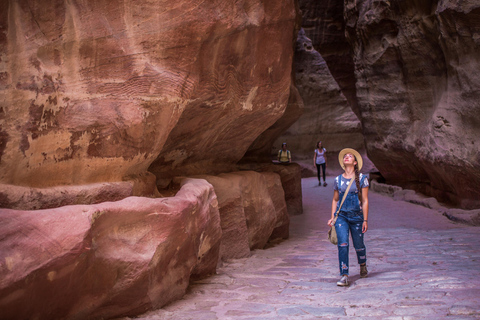 Petra, Wadi Rum & Aqaba 3D/2N Tour