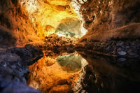 Lanzarote, Sightseeing Day Trip to Cueva Verdes & Timanfaya - Housity