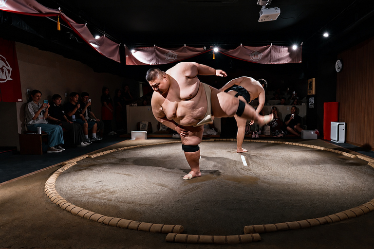 Tokyo: Shibuya Sumo Show with Experience & Photo