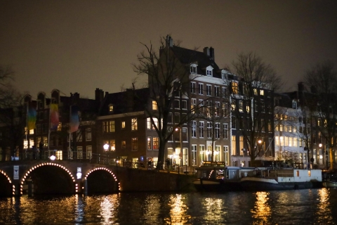 Amsterdam: Gedeckte Sauftour mit unbegrenzten GetränkenÜberdachte Sauftour mit unbegrenzten Getränken