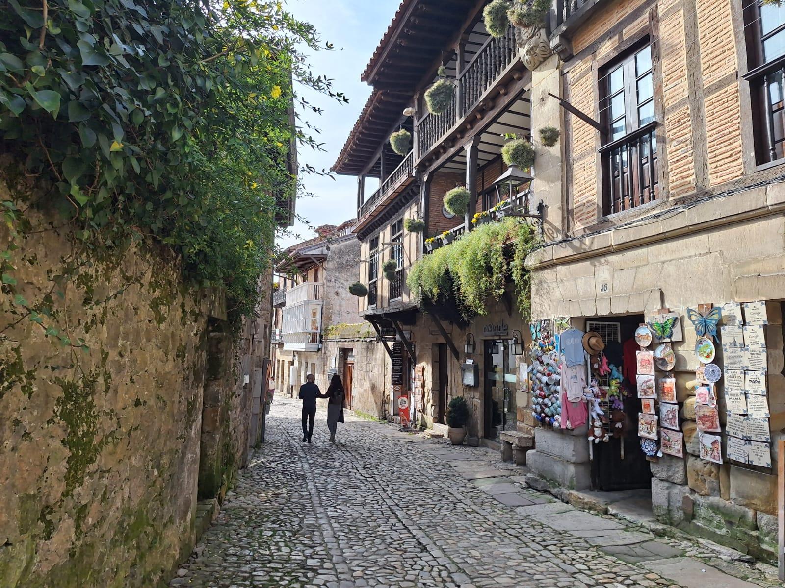 Ganztägige private Führung nach Santillana und Comillas