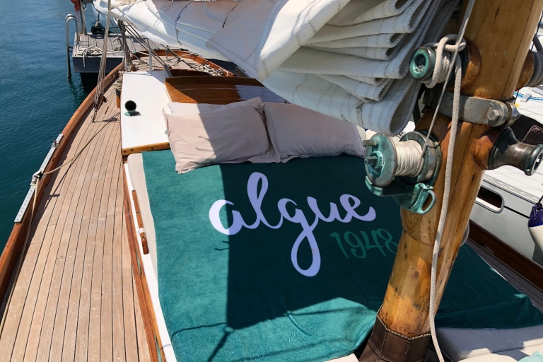 Voile en yacht classique à Cannes