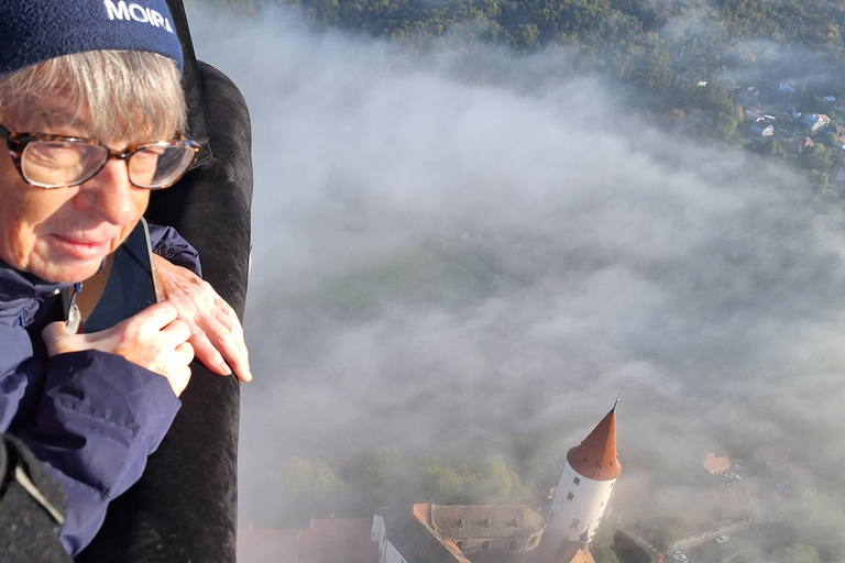 From Prague: Balloon ride with Champagne & Picnic