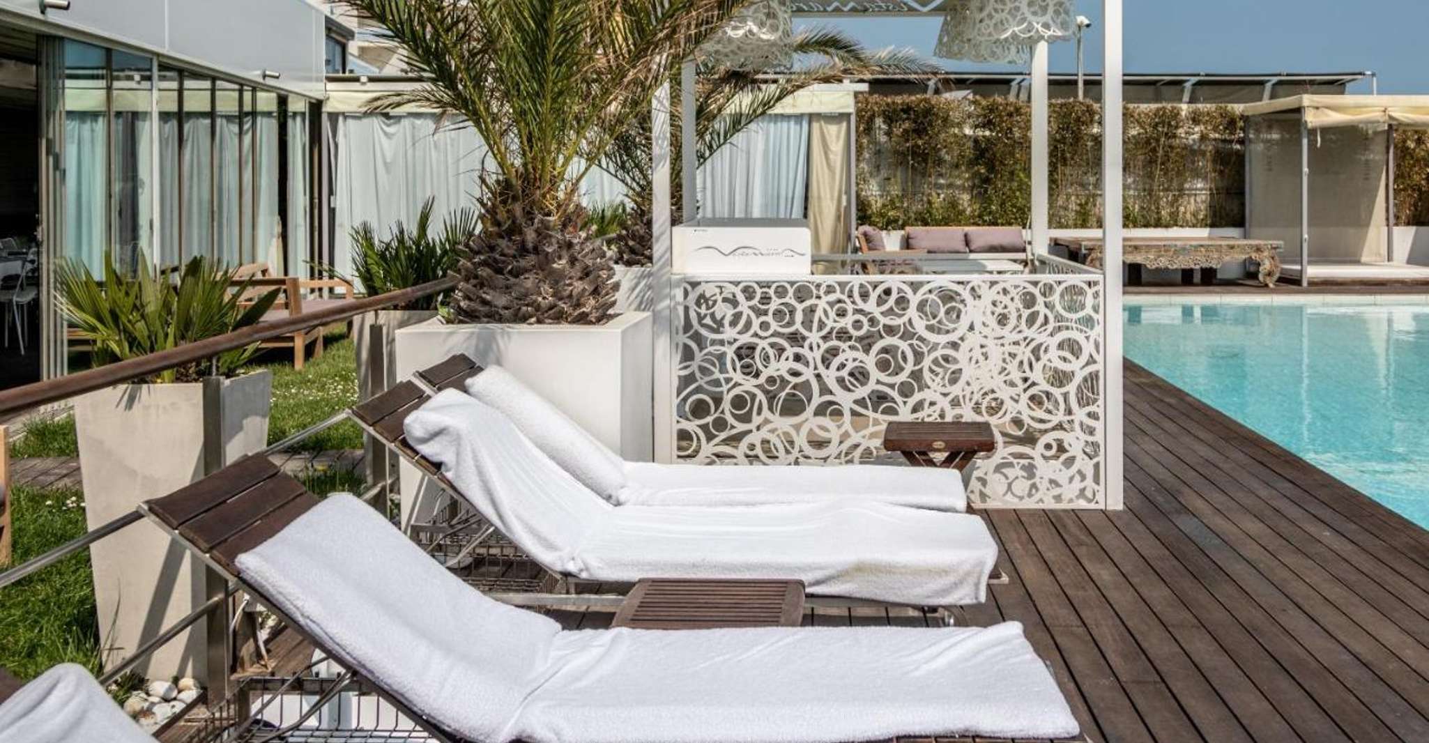 Lido di Savio Beach Club Day met zwembad - Housity