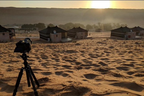 Mascate: excursão de 1 dia ao pôr do sol no deserto e ao Wadi Bnai Khalid + almoço