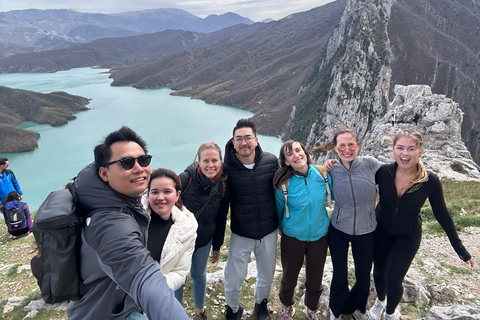 Excursión de un día al Lago Bovilla y a la Montaña Gamti