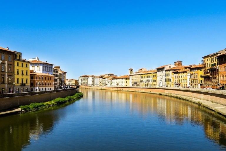 Pisa: tour privado a pie con entrada a la torre inclinadaTour con Cena