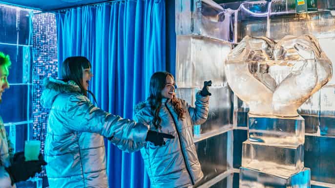 Barcelona: Ice Bar Experience Entry Ticket with 1 Drink
