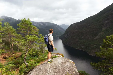 Bergen: 2-in-1 Hike Off the Beaten Path & Cruise the Fjords