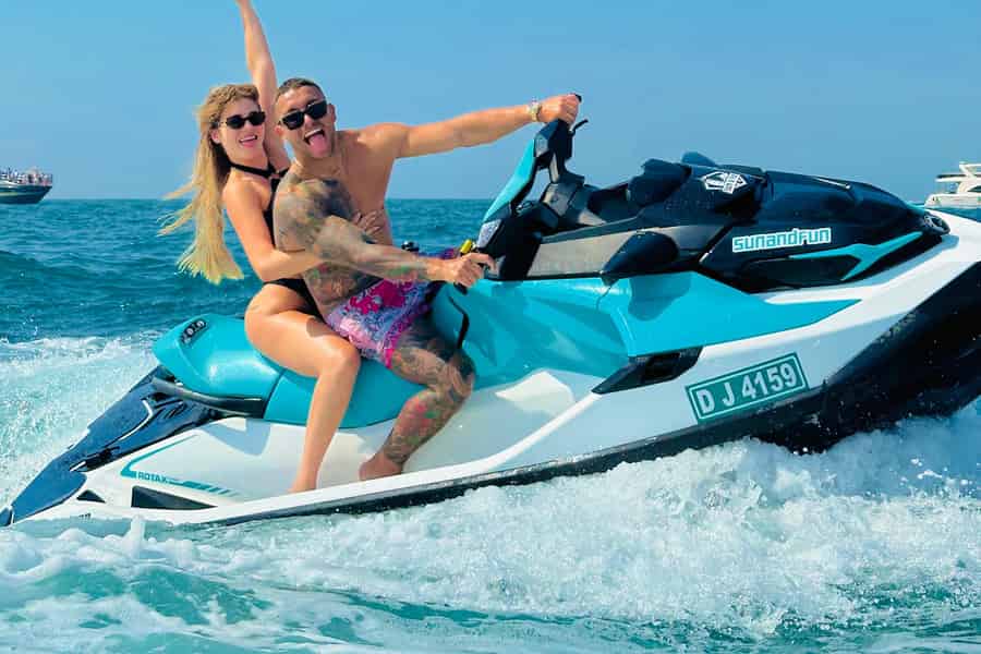 Dubai Jetski: Besuch des Burj al Arab und Atlantis mit Fotos und Videos. Foto: GetYourGuide