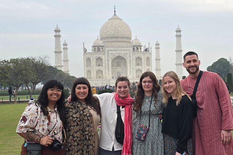 From Delhi: Taj Mahal Sunrise Tour with Skip-the-Line Ticket Private Car & Tour Guide Only