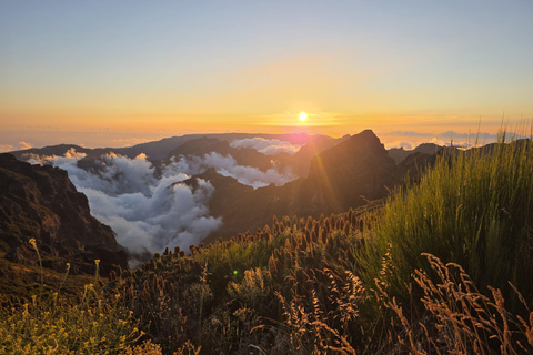 Madeira: Sunset at Pico Arieiro and the Stairway to Heaven Madeira: Sunset at Pico Arieiro and Escadaria do Céu