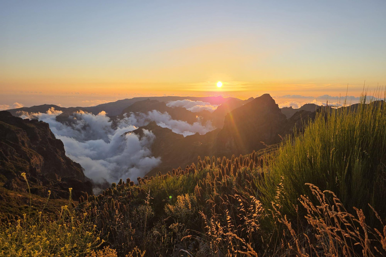 Madeira: Sunset at Pico Arieiro and the Stairway to Heaven Madeira: Sunset at Pico Arieiro and Escadaria do Céu