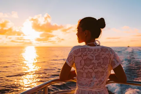 Ibiza: Privates Segelboot bei Sonnenuntergang mit Tapas & Premim Open Bar