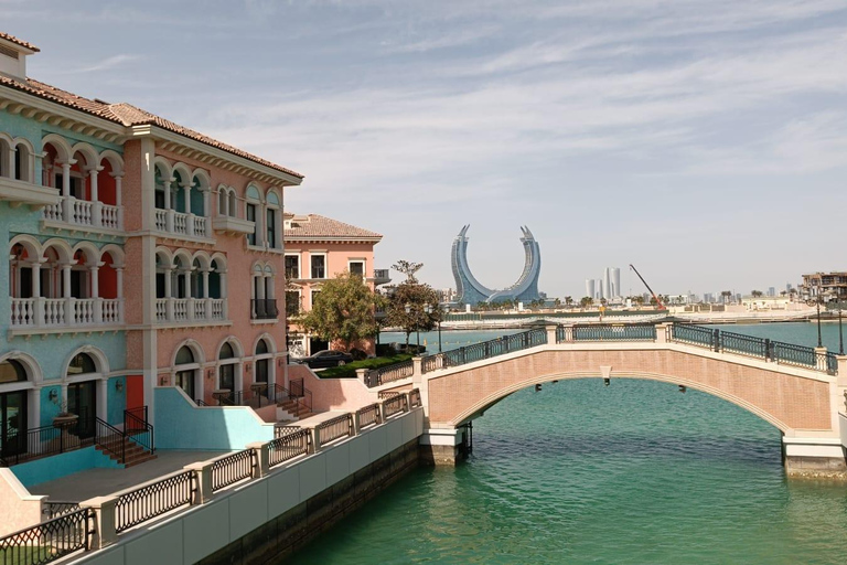 From Doha Airport: Private Guided City Tour