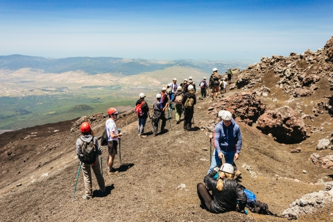 Góra Etna: Wycieczka kratery na szczycieWycieczka w j. francuskim na szczyt Etny