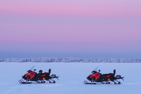 Kemi-Tornio: Sunrise snowmobile safari 8:40 AM Pickup from Kemi