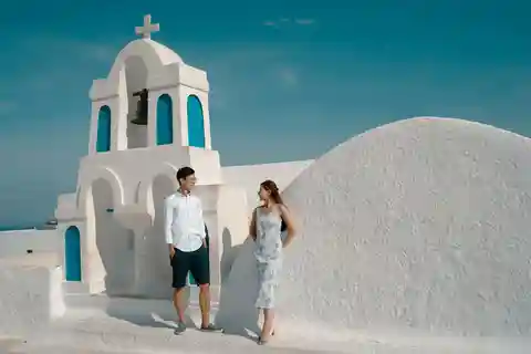Santorini: Private Photoshoot Seprate Entrance to Blue Dome