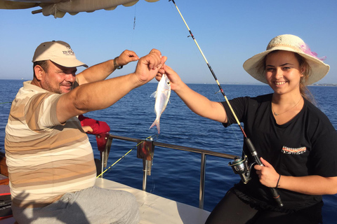 Excursão de meio dia para pesca marítima saindo de AlanyaTraslado do oeste de Alanya