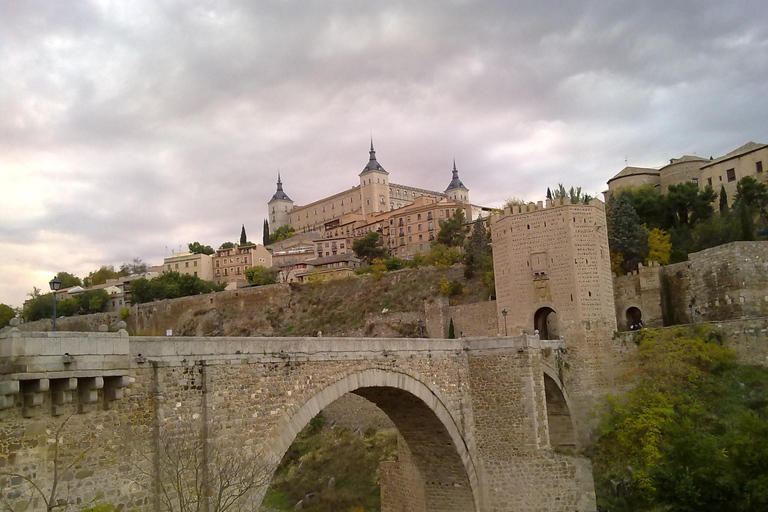 From Madrid: Toledo and Segovia Day Tour